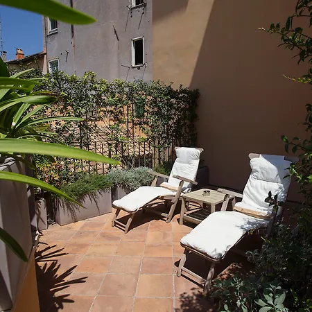 Palazzo Scanderbeg Aparthotel 4*