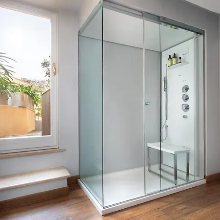 Aparthotel Palazzo Scanderbeg 4*