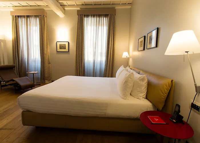 Palazzo Scanderbeg 4* Roma