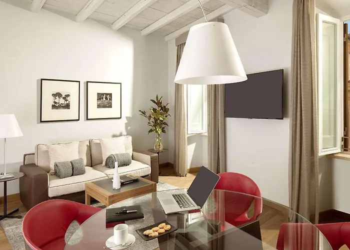 Palazzo Scanderbeg 4* Roma