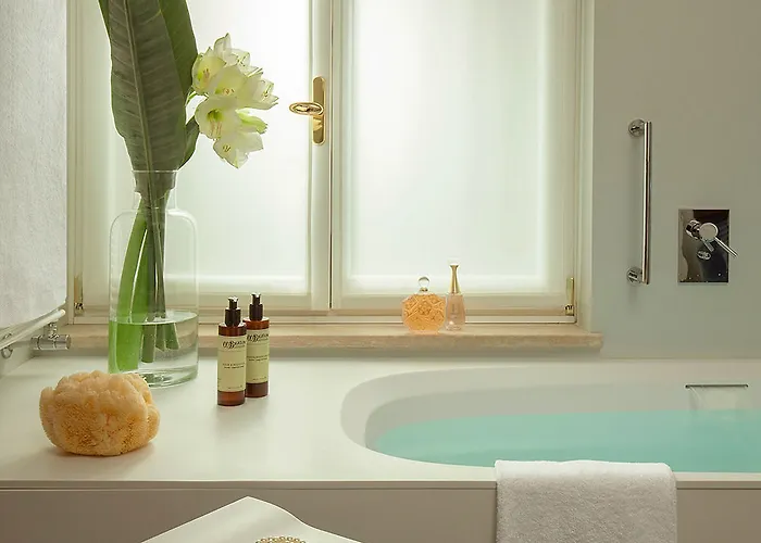 Palazzo Scanderbeg 4* Roma