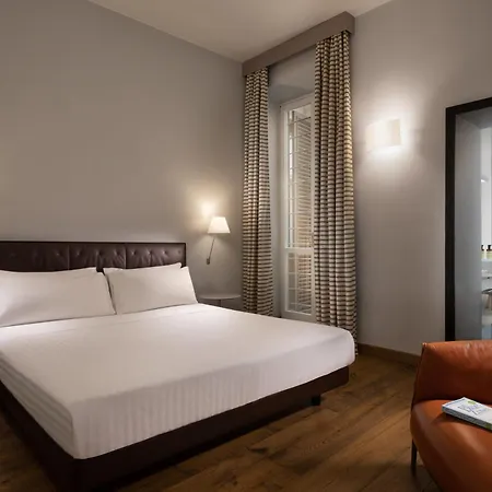 Aparthotel Palazzo Scanderbeg 4*