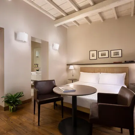 Palazzo Scanderbeg 4* Rome