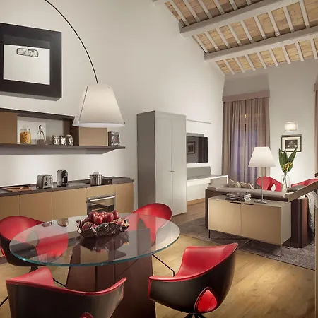 Palazzo Scanderbeg Lägenhetshotell 4*