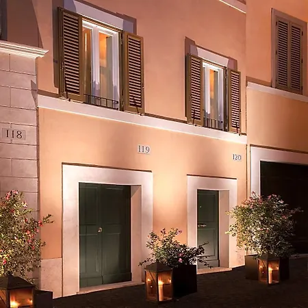 Palazzo Scanderbeg Aparthotel 4*