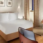 公寓式酒店 斯坎德培宫公寓